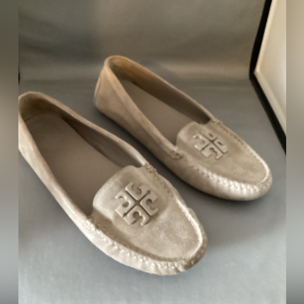 Tory Burch taupe Lowell 2 Driver suede loafer shoe - Picture 3 of 6